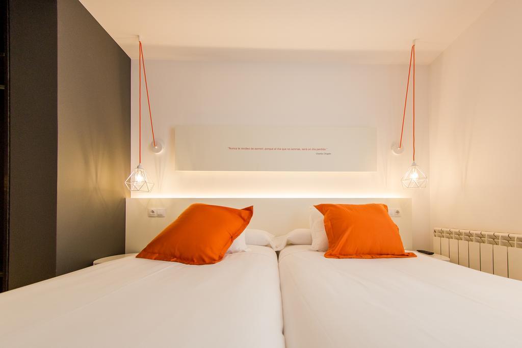 Apartamento Sombrereria Rimbombin บูร์โกส ภายนอก รูปภาพ